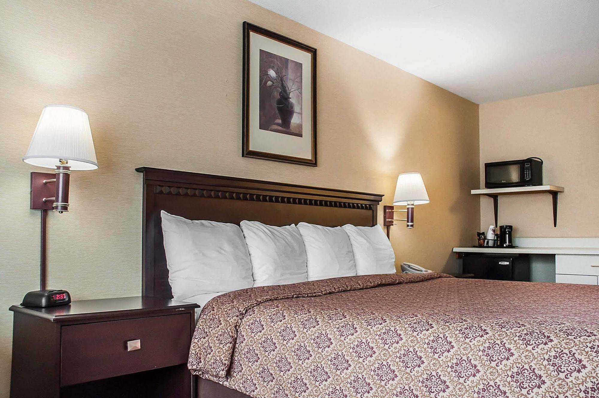 Econo Lodge Elmira-Corning Fisherville Dış mekan fotoğraf